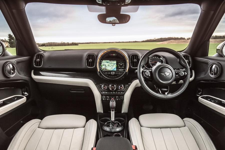 Торпедо Mini Cooper S Countryman ALL4 2017 года  (UK) (фото 29 из 37)